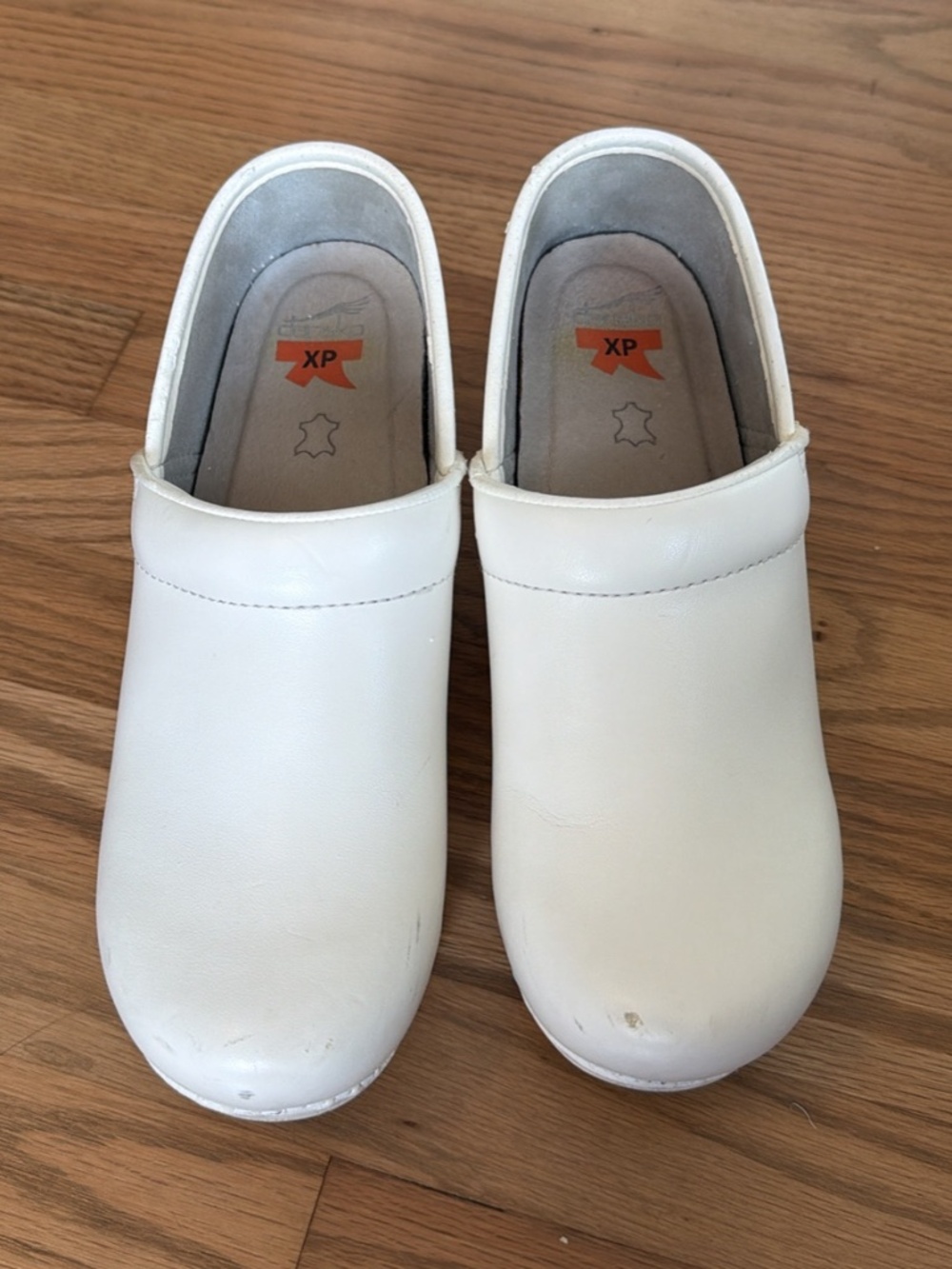 Dansko XP Professional Clogs White Leather Size 39 US 8.5 9 Nursing Chef Comfort